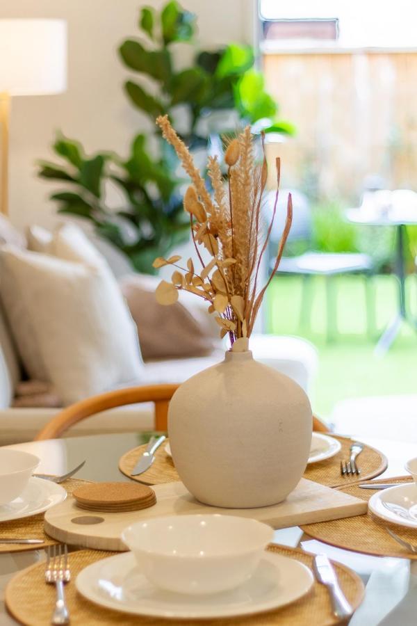 Gorgeous Getaway On Gloucester St- 1 Bed 1 Bath Christchurch Buitenkant foto